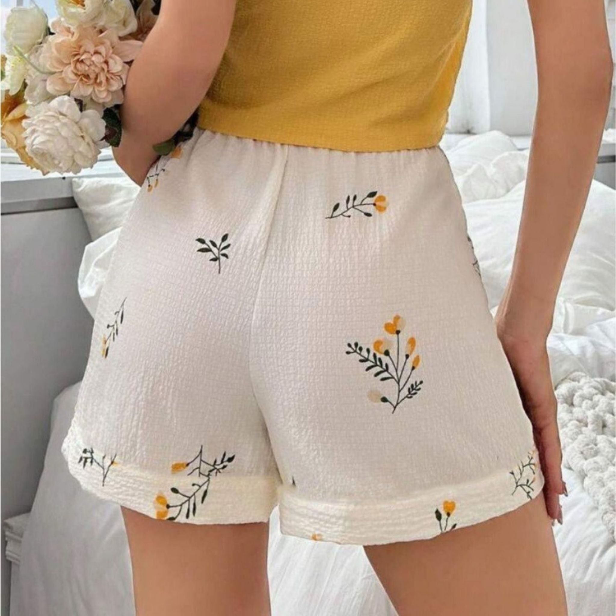 Sarı Askılı Çiçek Desenli Şortlu Yaz Pijama Takımı